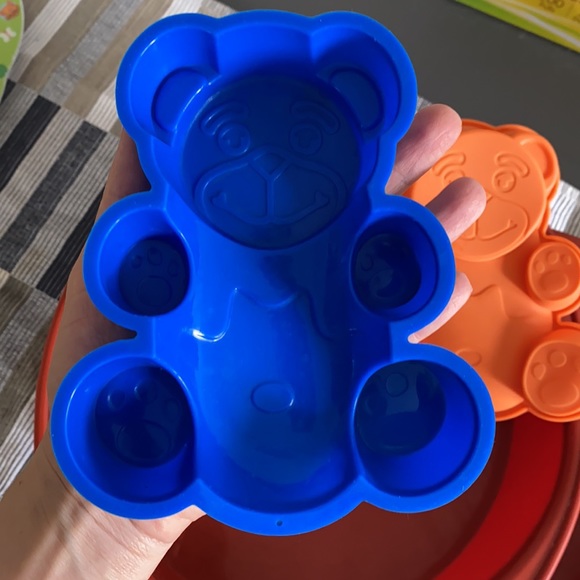 Silicone moulds for cake and two teddy bear moulds USED - Picture 2 of 5